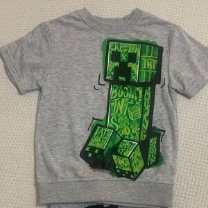 Boys Minecraft top and short set, new.